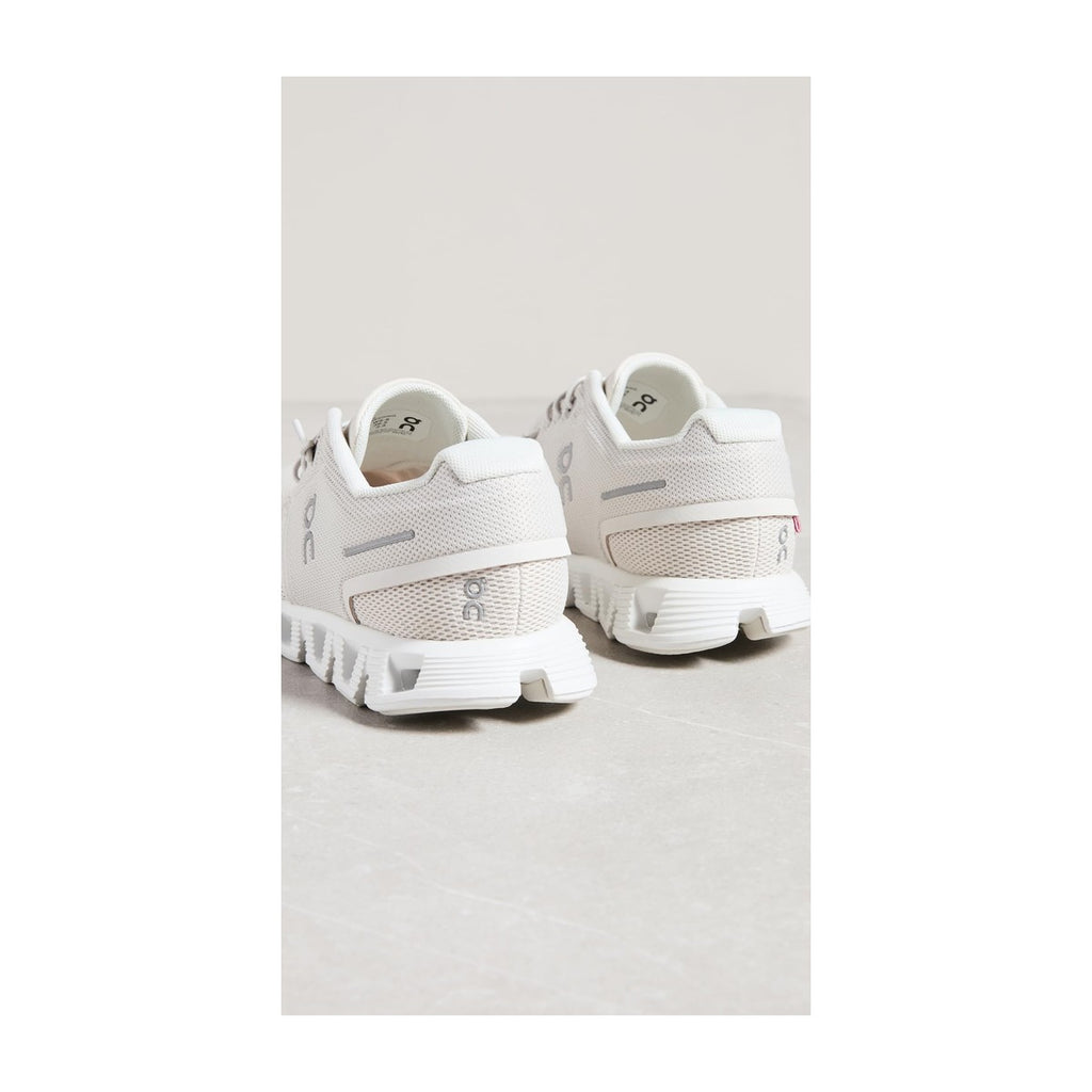 On Women's Cloud 5 Pearl/White